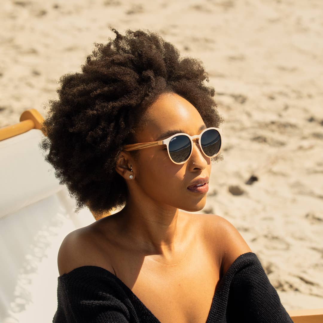 Aren - Matte Silver / Light Walnut Wood / Grey