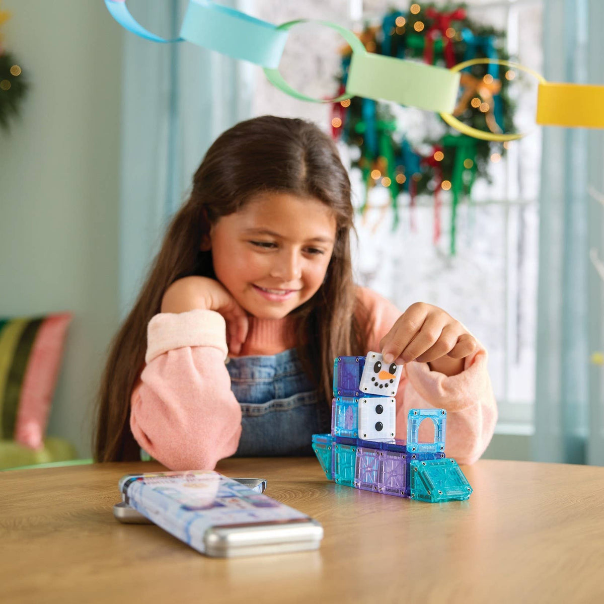 Magna-Tiles Winter Wonder 26-Piece Travel Set