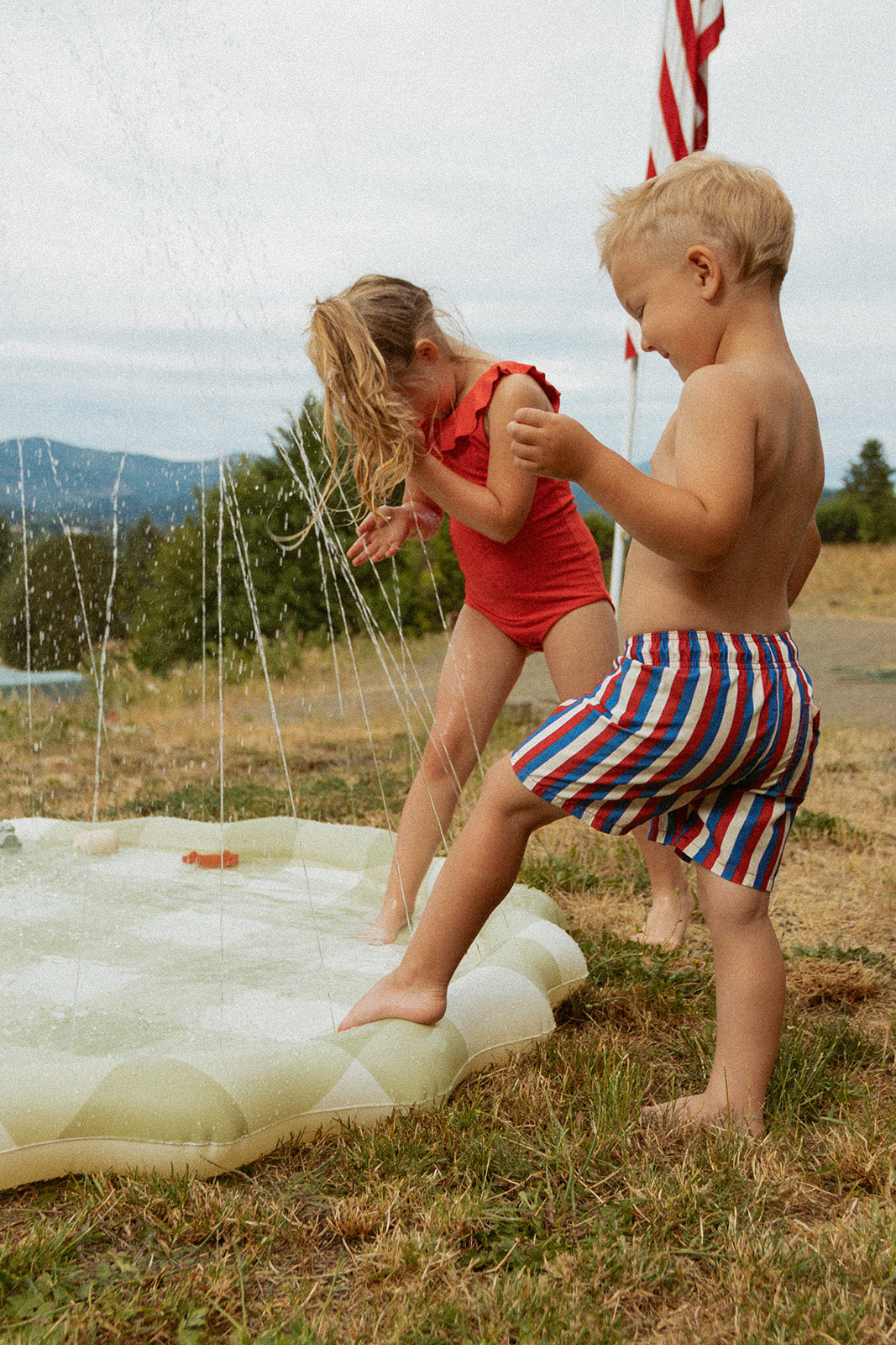 Green Gingham Splash Pad