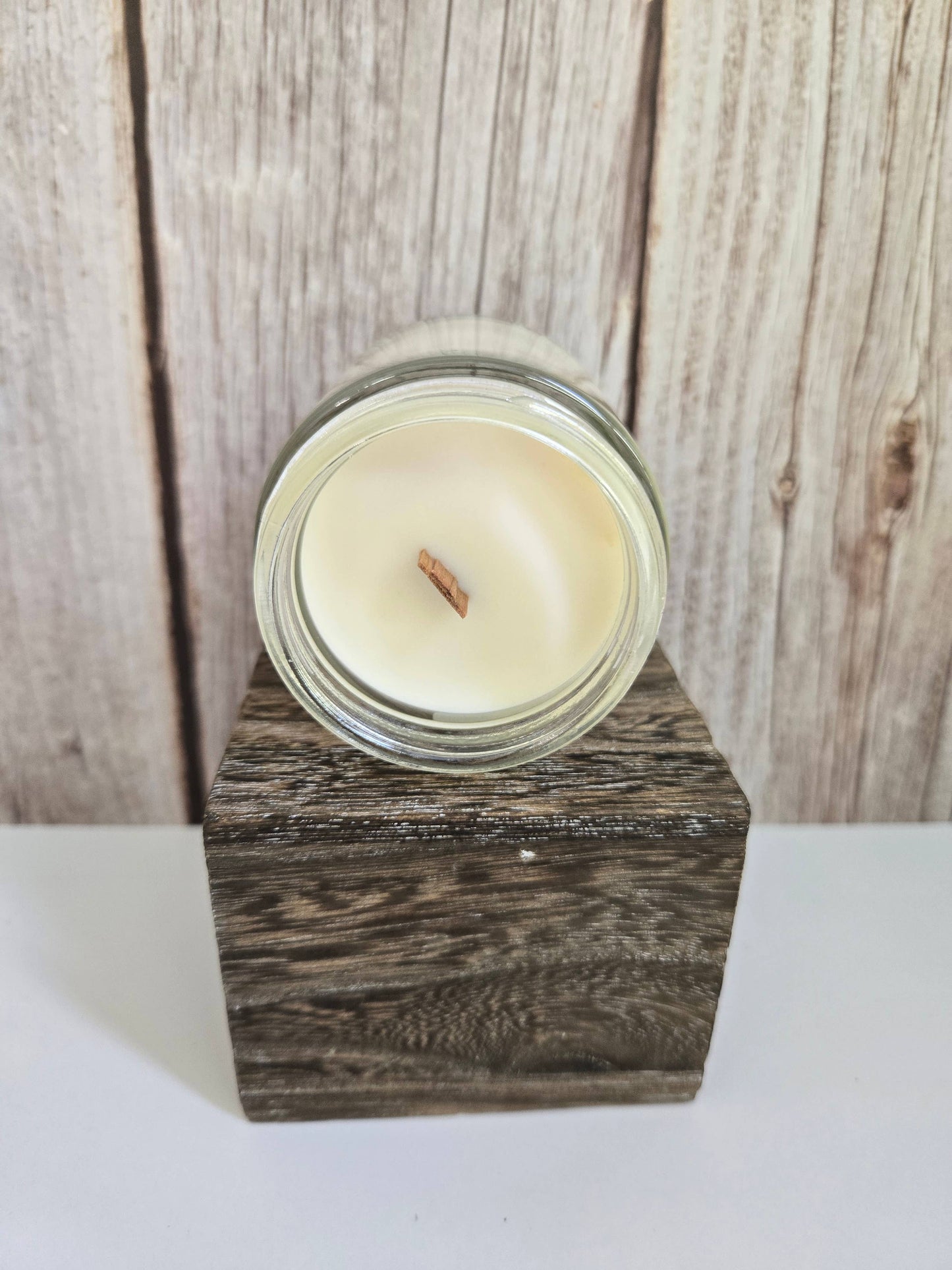 Beach Towel Soy Wax Crackling Wooden Wick Candle wholesale bulk: 8oz