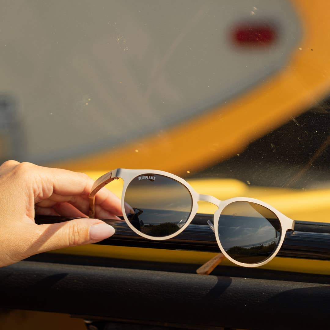 Aren - Matte Silver / Light Walnut Wood / Grey