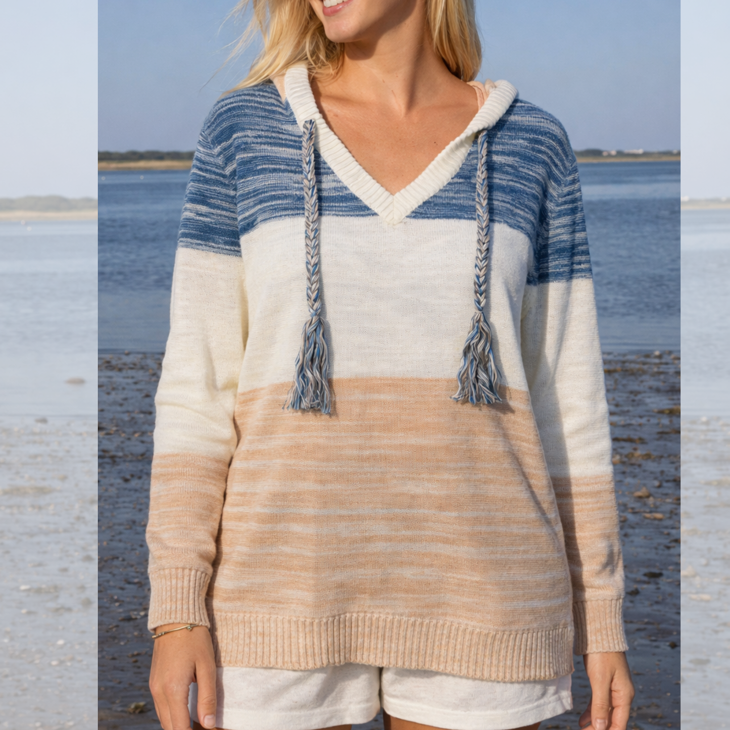 Classic Coastal Hooded Beach Sweater: Medium