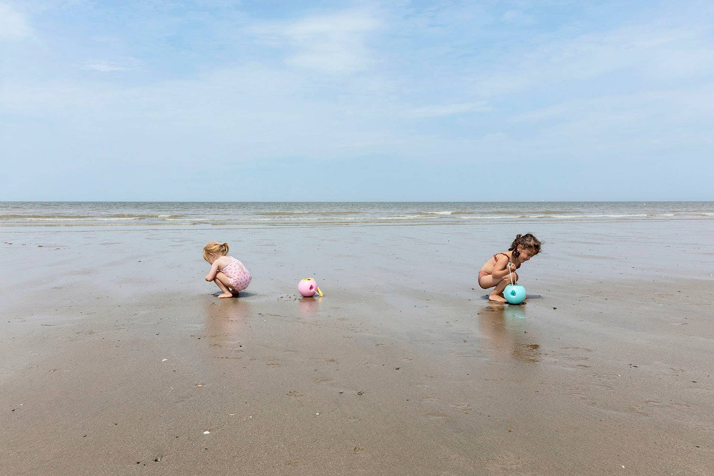 Quut Mini Ballo - Kids smart, modern design no spill bucket: Banana Blue