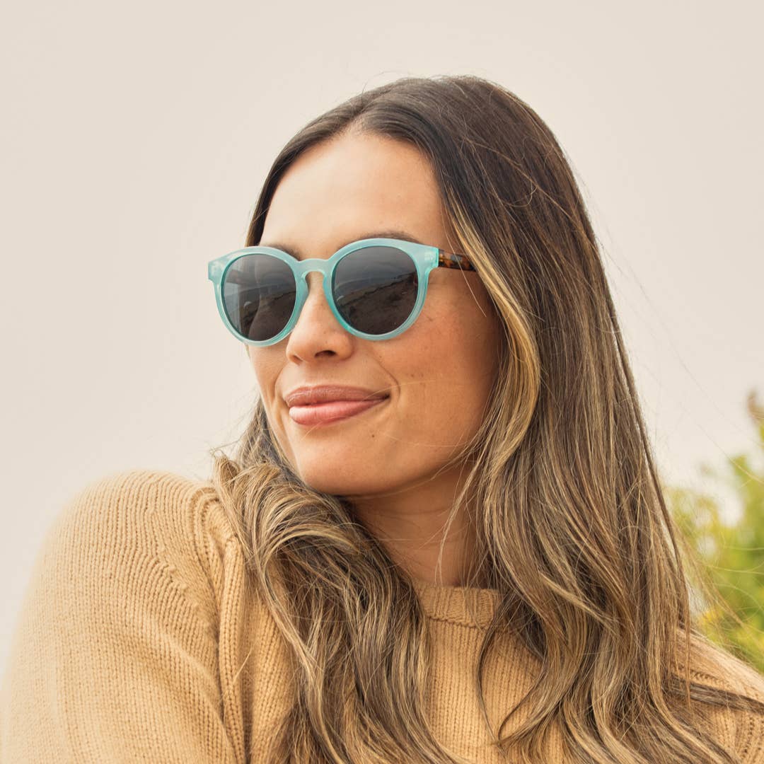 Lake - Milky Aqua / Honey Tortoise Temples / Smoke