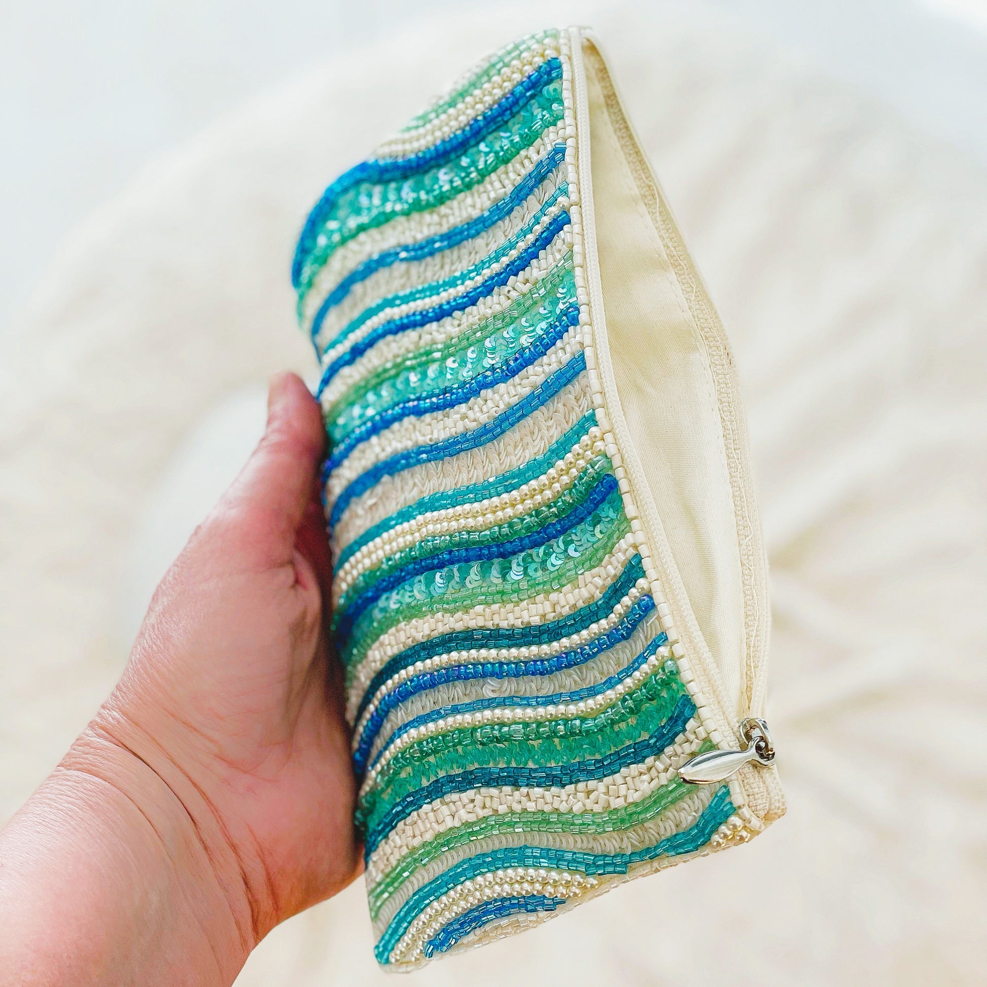 Club Bag Making Waves interior