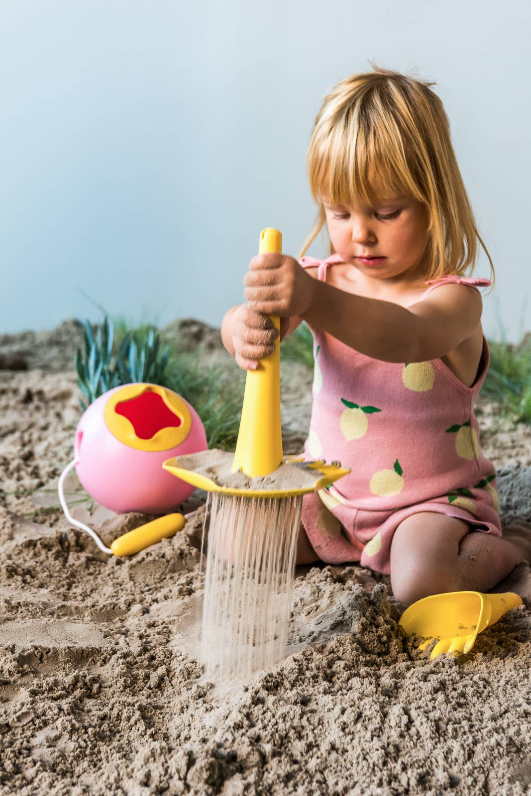 Quut Triplet -  Kids Shovel, Rake, Sifter and so much more: Cherry