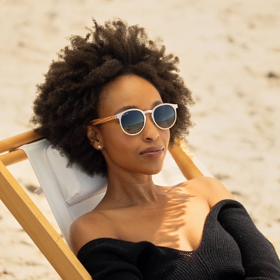 Aren - Matte Silver / Light Walnut Wood / Grey