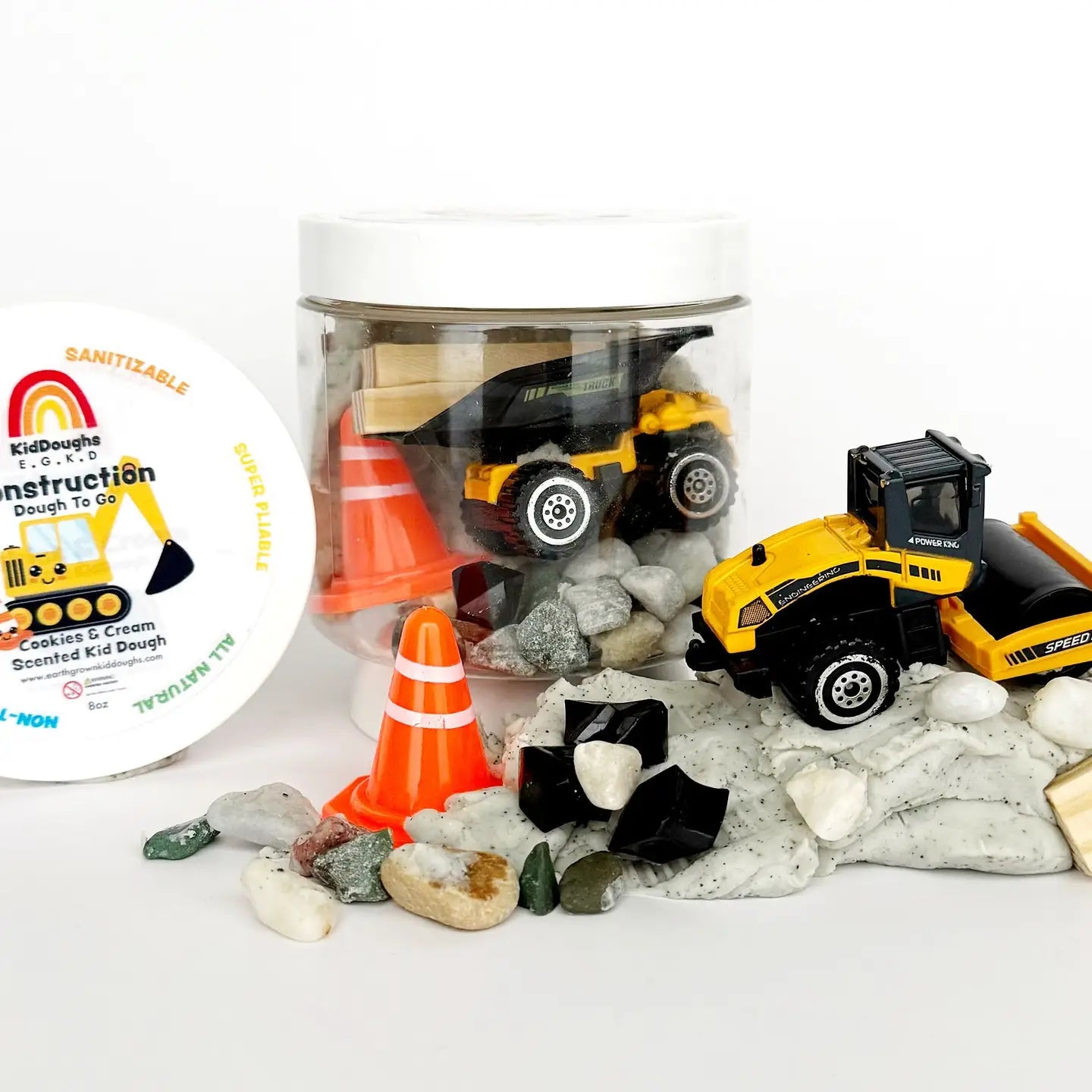 Construction (Cookies & Cream) Dough-To-Go Play Kit