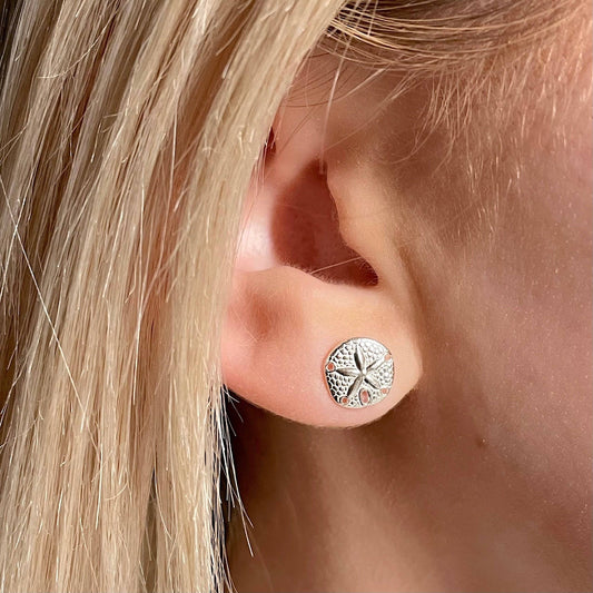 Sand Dollar Earrings: Silver