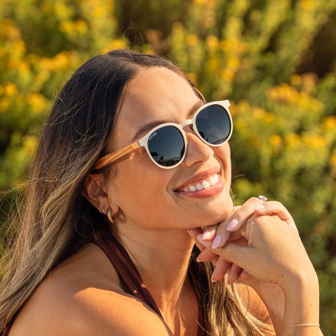 Aren - Matte Silver / Light Walnut Wood / Grey