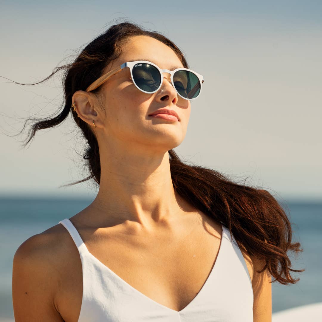 Aren - Matte Silver / Light Walnut Wood / Grey