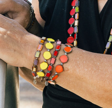 Tomato Small Circle Glass Beaded Bracelet